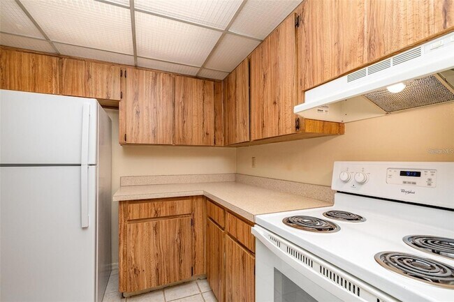 Building Photo - 120 Hibiscus Woods Ct