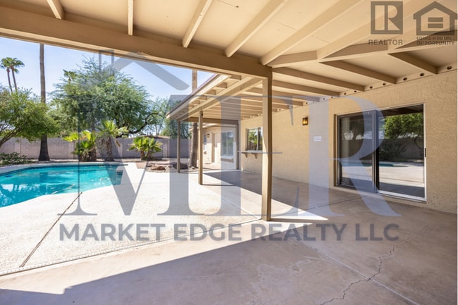 Building Photo - 4Bed/2.5Bath House at 56th/Cactus! $4499 MOVE-IN SPECIAL! Move-In Ready on 04/09/2026!