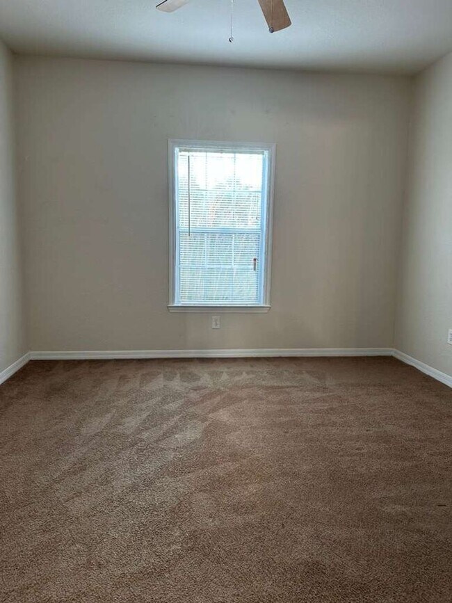 Building Photo - for Rent