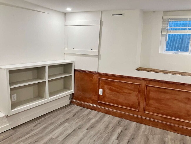 Building Photo - Spacious 1 Bedroom in quiet Milton area cl...