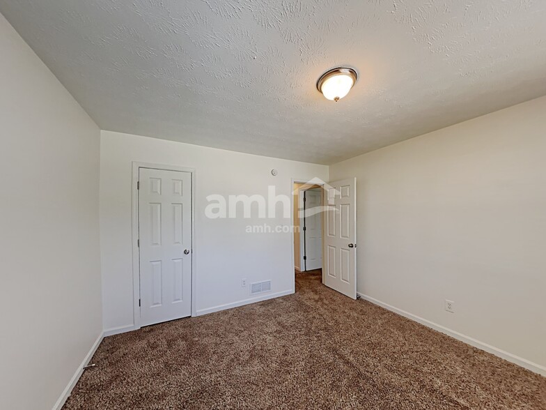 Building Photo - 137 Solomon Dr