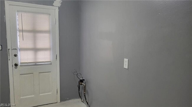 Building Photo - 3896 W 117th St