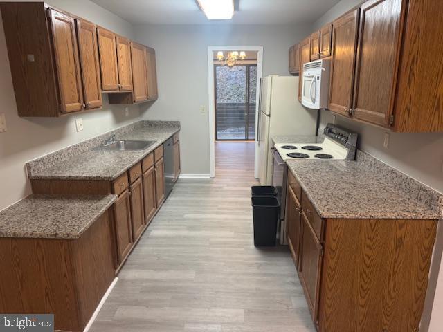 Building Photo - 468 Lynetree Dr