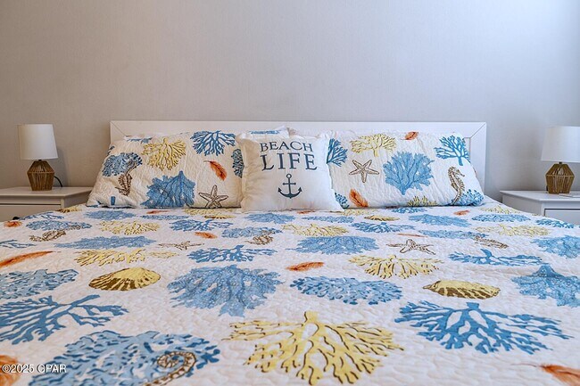 Building Photo - 1882 Pointe Dr