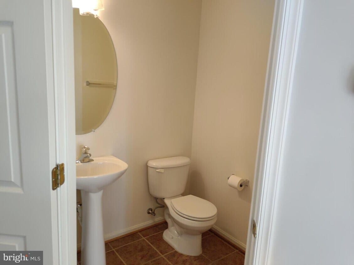 Main Floor Half Bath - 15200 Chula Pl