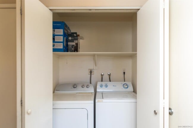 Building Photo - 663 Diamond Way