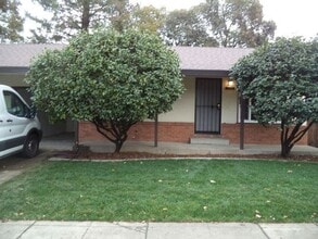 Building Photo - 8013002/37
