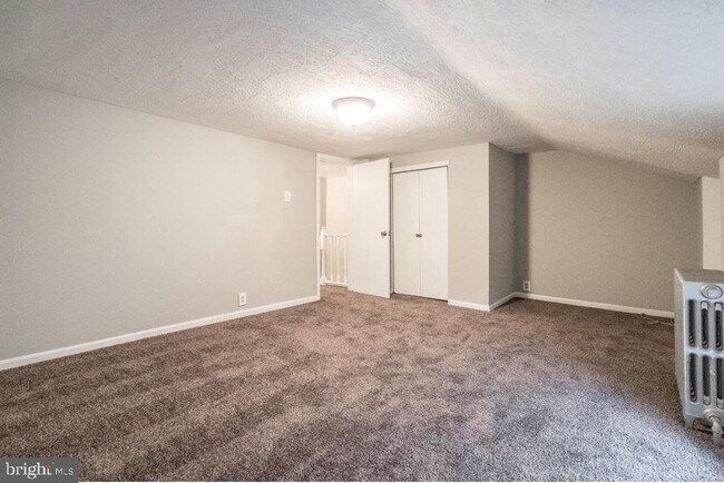 Building Photo - 132 Krams Ave