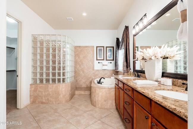 Building Photo - 4463 S Wildflower Pl