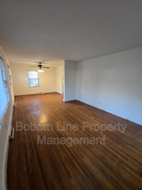 Building Photo - 4120 Leeds Dr