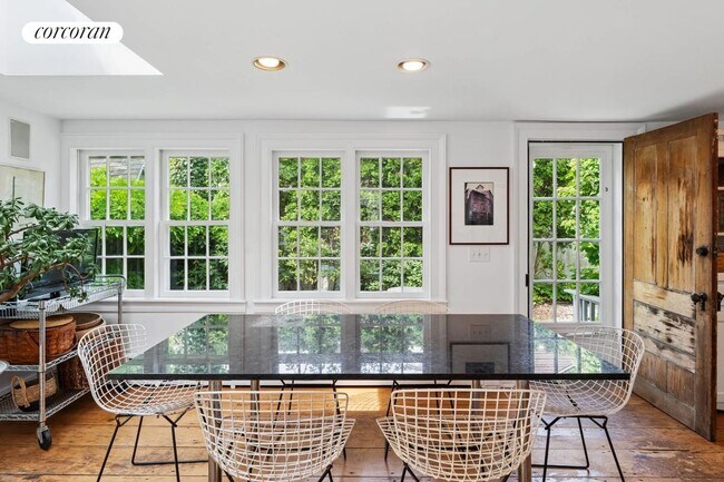 Building Photo - 148 Jermain Ave