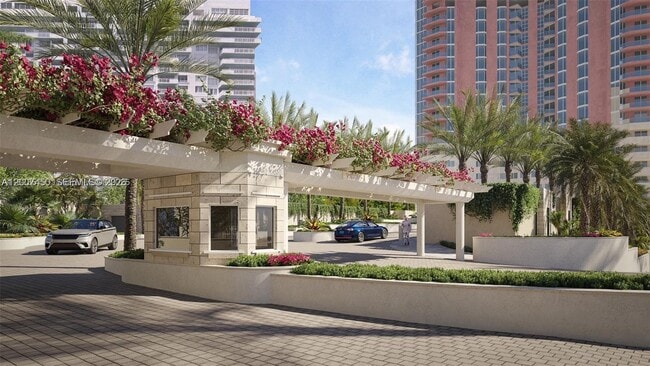 Building Photo - 300 South Pointe Dr