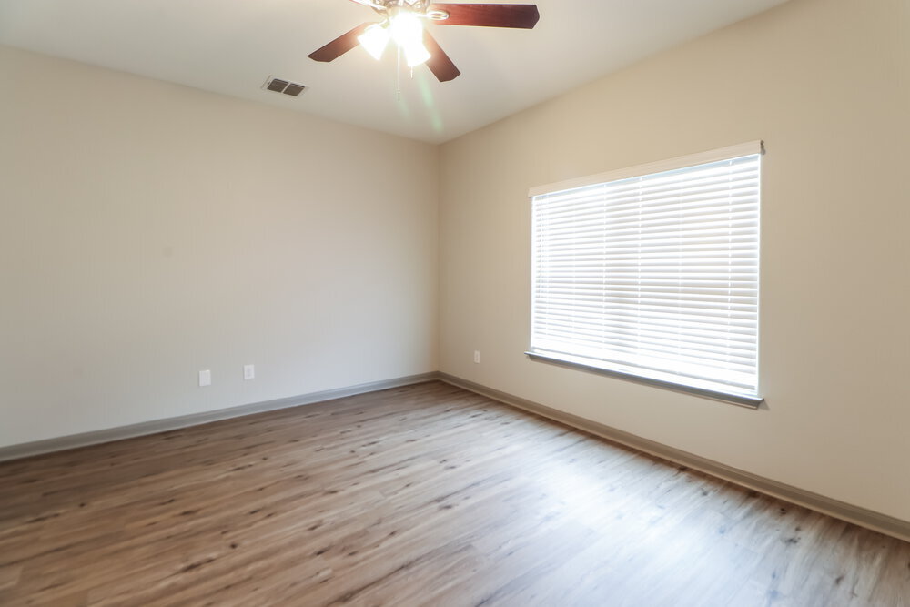 Building Photo - 420 Sapphire Ln