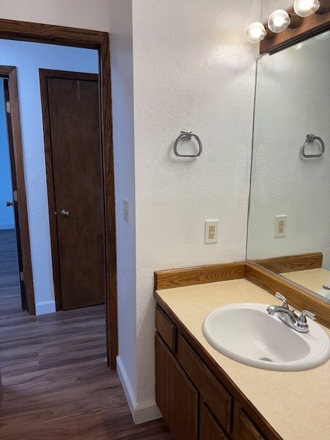 Building Photo - 1180 Golden Dawn Cir