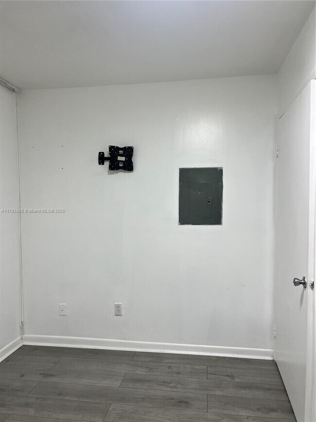 Building Photo - 15290 SW 106th Ln