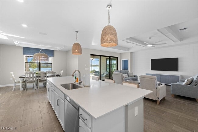 Building Photo - 10575 Timber Creek Dr