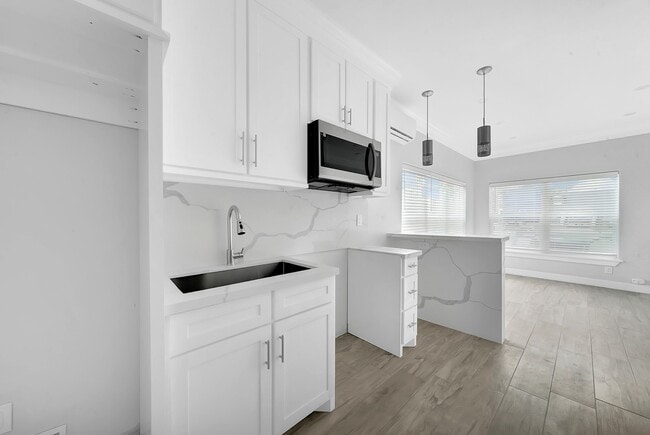 Building Photo - 12430 Pecan Ct