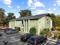 Building Photo - 2708 S 1st St