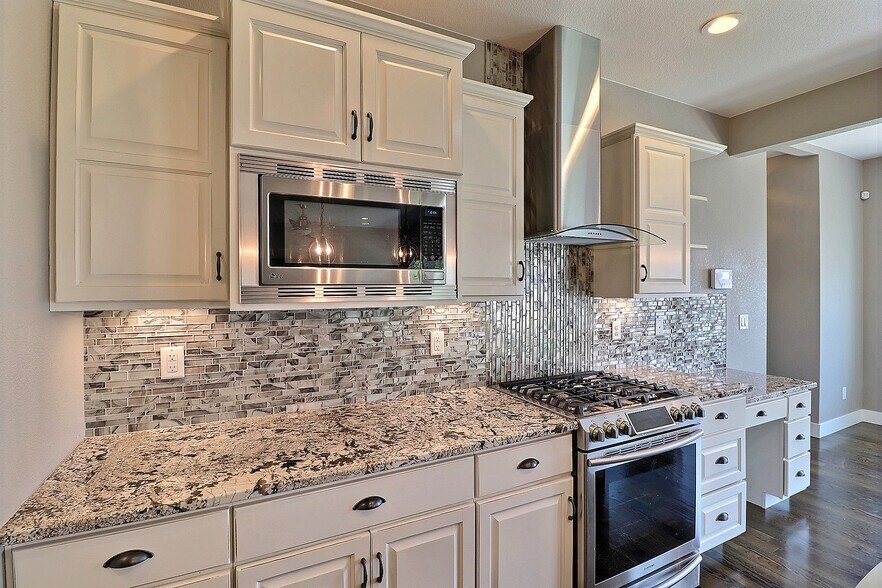 Gas Stove - 9004 19th St