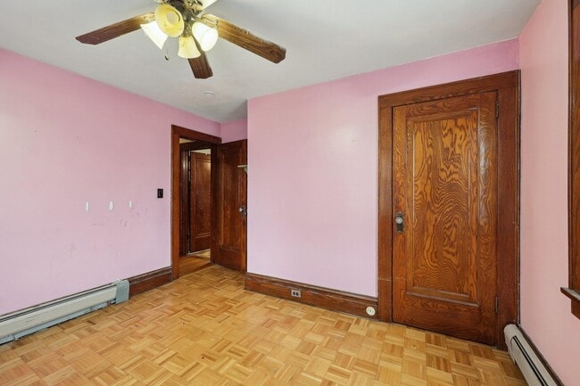 Building Photo - 48 Marinus St
