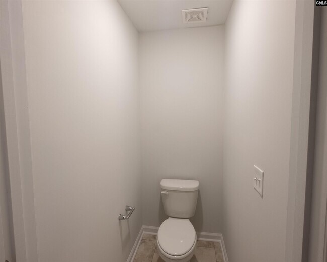 Building Photo - 1062 Begonia Dr