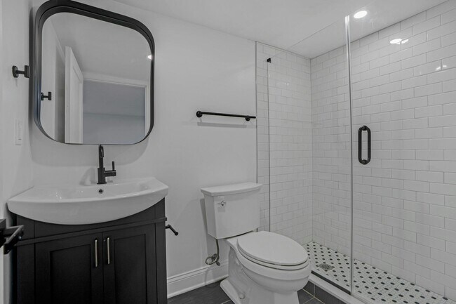 Building Photo - 52 Brinkerhoff St
