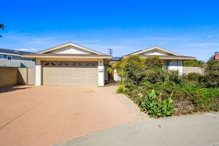 Building Photo - 9451 Harcourt Cir