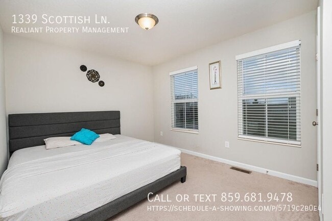 Building Photo - 1339 Scottish Ln