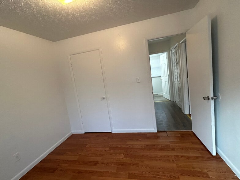 Building Photo - 218 Morning Dr