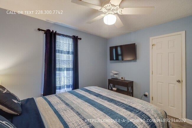 Building Photo - 1229 Century Oaks Dr