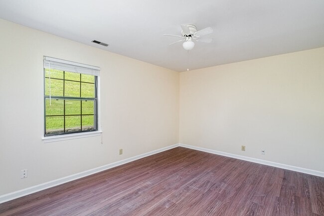 Building Photo - Desirable Brentwood Trace 2 Bedroom Condo ...