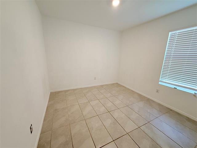 Building Photo - 127 Lemongrass Dr