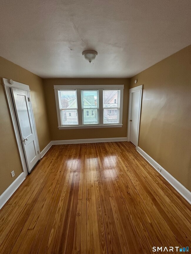 Building Photo - 205 French St