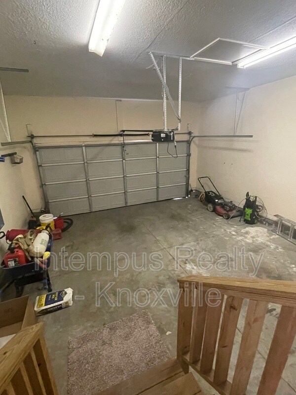 Building Photo - 3119 Pinex Ln