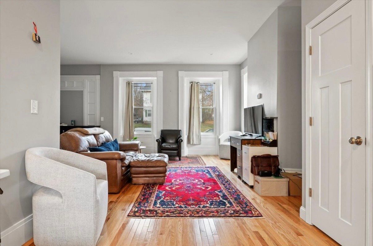 Building Photo - 72 3rd St