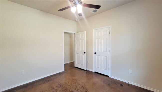 Building Photo - Serene Haven: Beautiful Duplex Living in N...