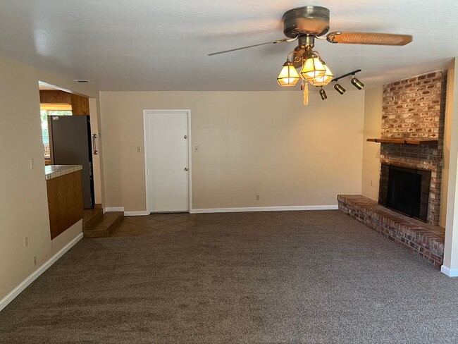 Building Photo - Charming Santa Clara Home with Backyard Perfect for Summer Nights!