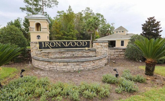 Building Photo - 4213 Highwood Dr