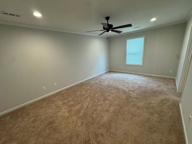Building Photo - Modern Living on Myrtle Ridge Lane!
