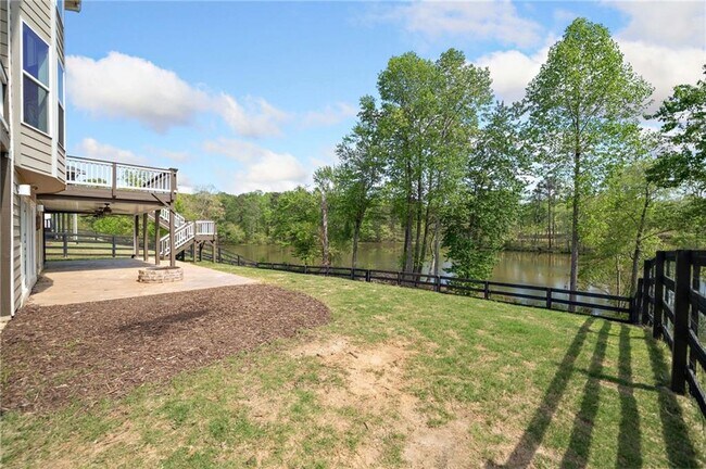 Building Photo - 4180 Woodwind Dr