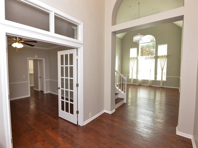 Building Photo - 8517 Sweet Cherry Dr