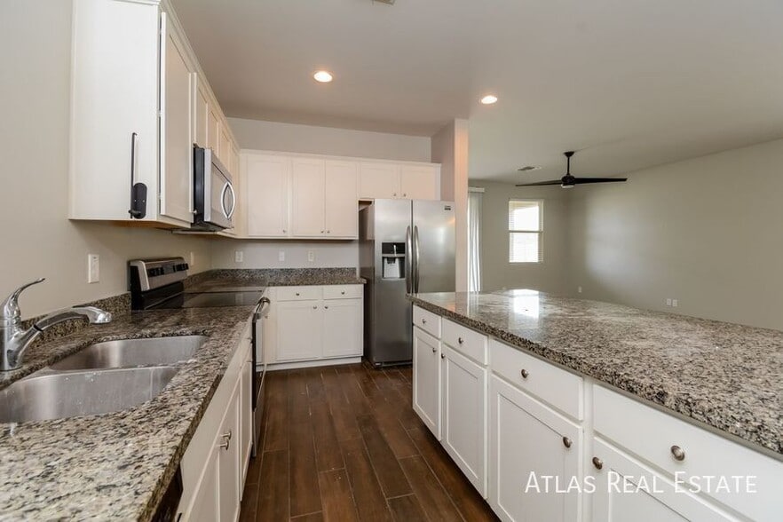 Building Photo - 23118 N 178th Ln