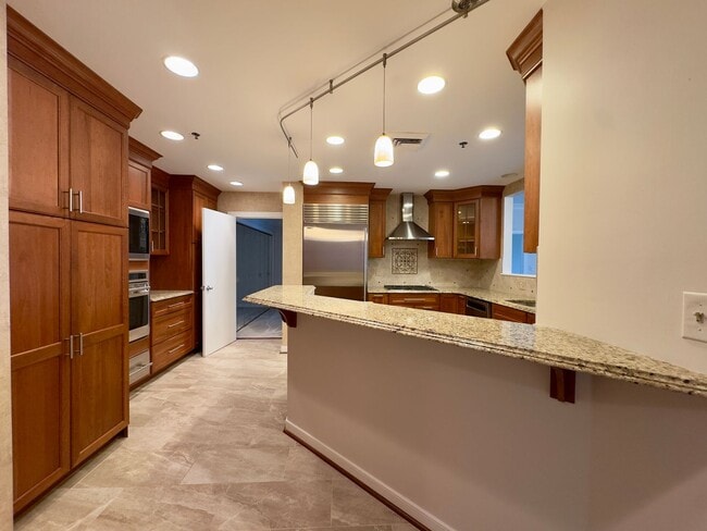 Building Photo - Elegant 2 Bedroom/2.5 Bathroom Apartment with Den, 2 Parking Spaces, and Storage Unit in Canton, ...