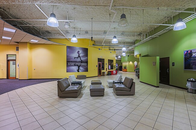 Building Photo - 675 S President St