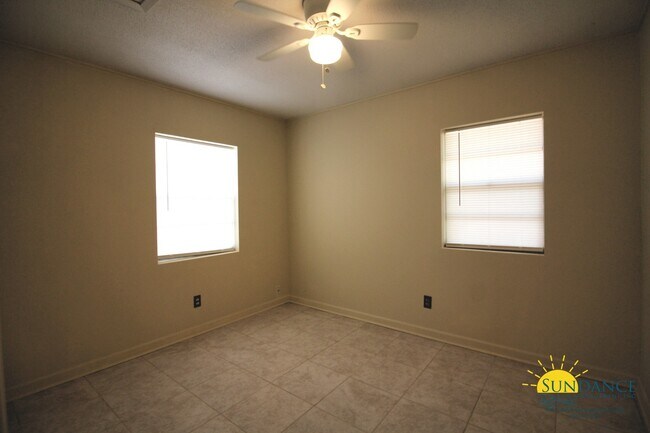 Building Photo - Efficient 2 Bedroom Duplex in Fort Walton Beach