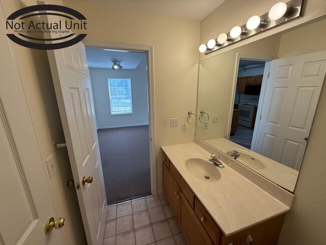 Building Photo - 1328 N Frideriki Dr