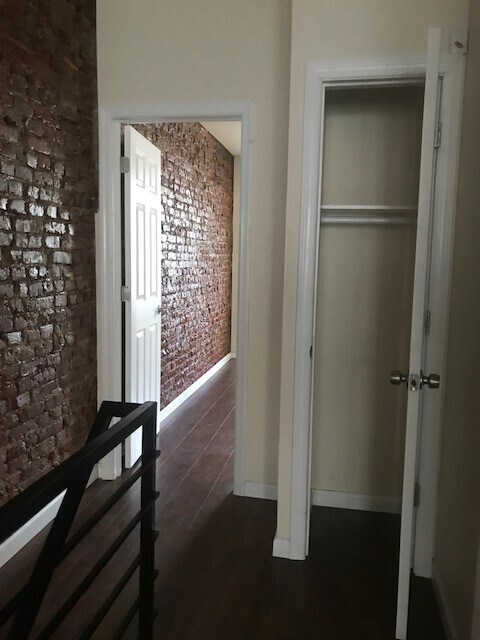 Building Photo - 2937 Weikel St