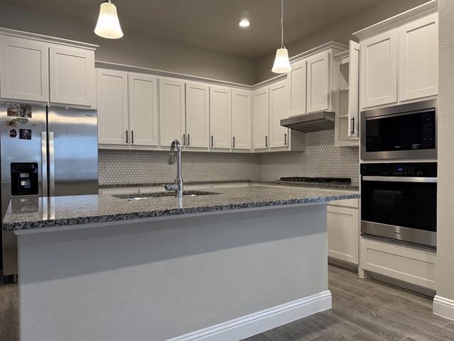 Building Photo - 1721 Swallow St