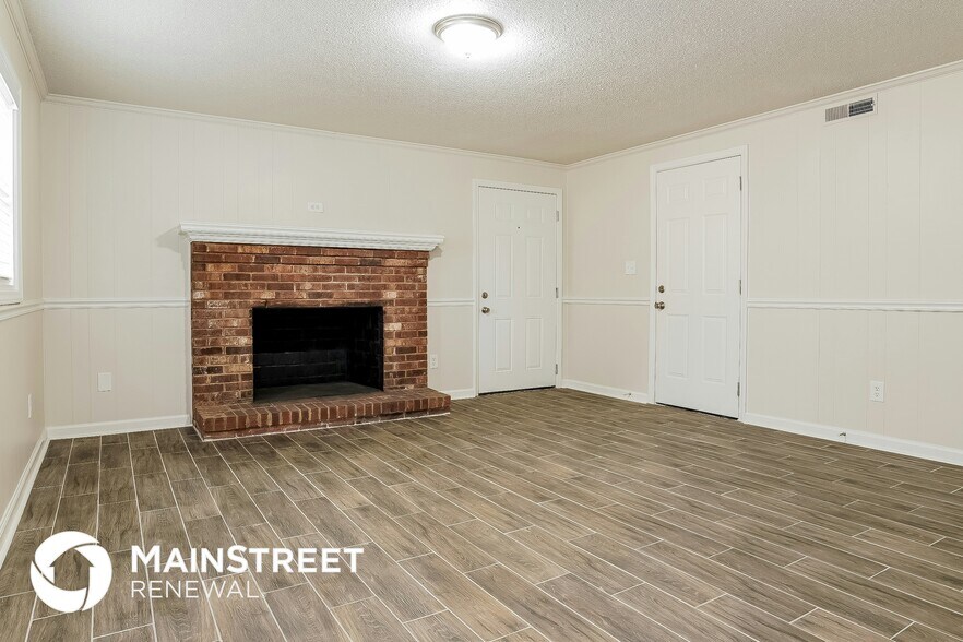 Building Photo - 160 Oak Forest Dr