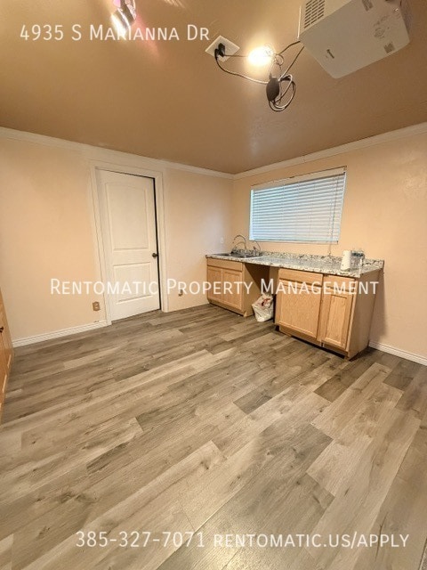 Building Photo - 4935 Marianna Dr